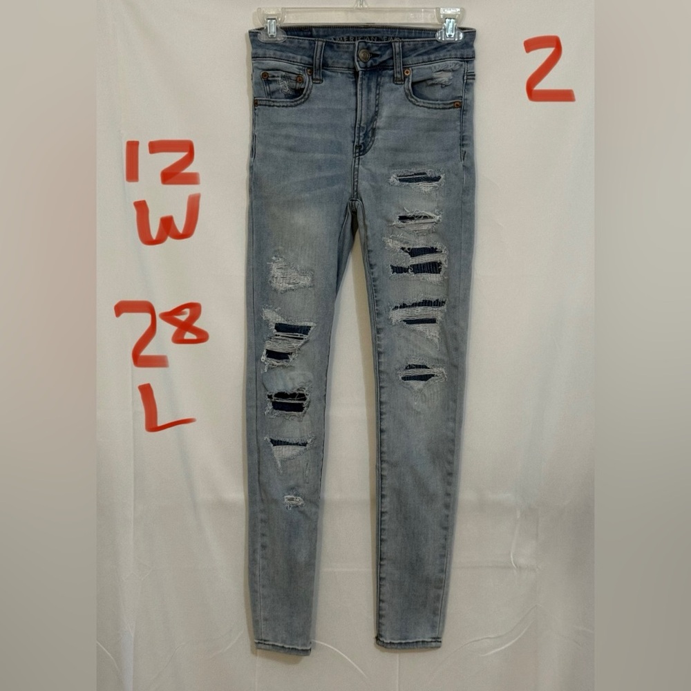 American Eagle Outfitters Light Blue Distressed Skinny Jeans